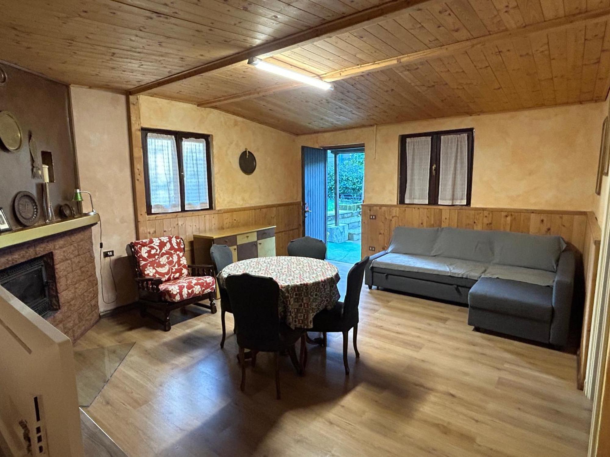 Camping Montorfano المظهر الخارجي الصورة