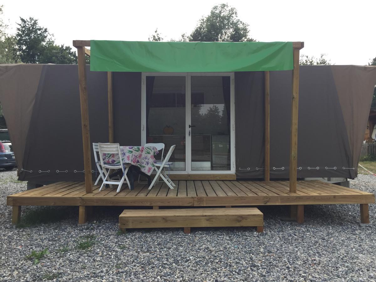 Camping Montorfano المظهر الخارجي الصورة