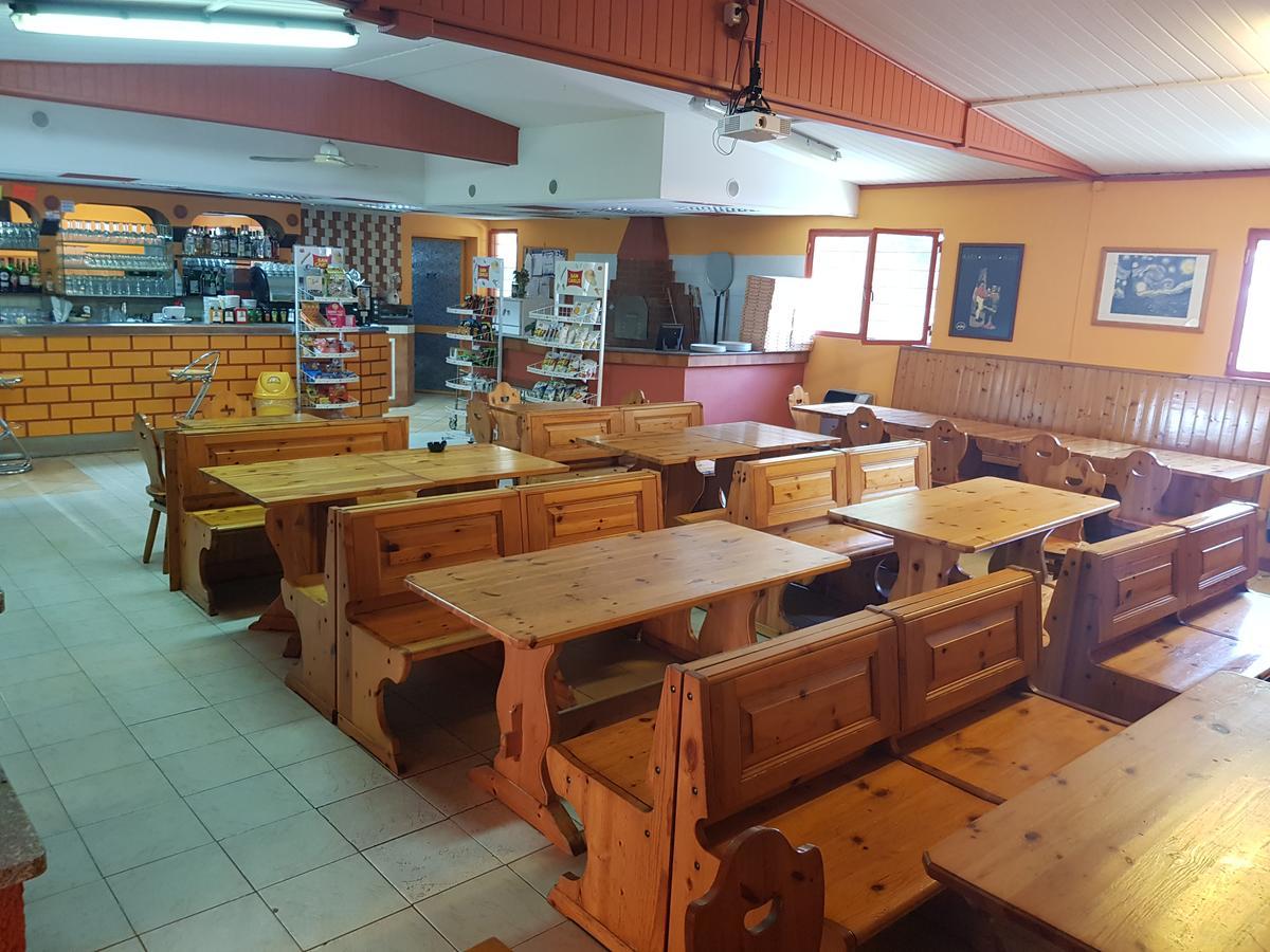 Camping Montorfano المظهر الخارجي الصورة
